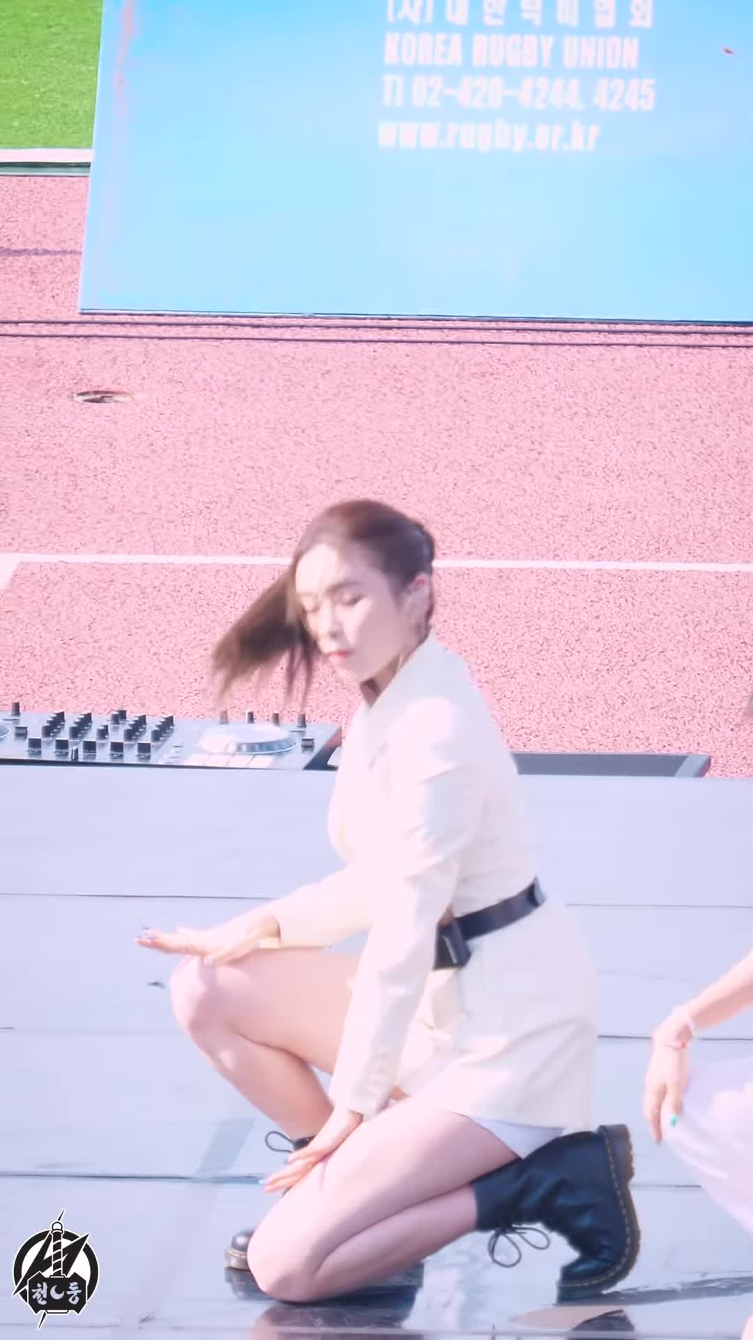 CLC - Elkie's healthy thighs