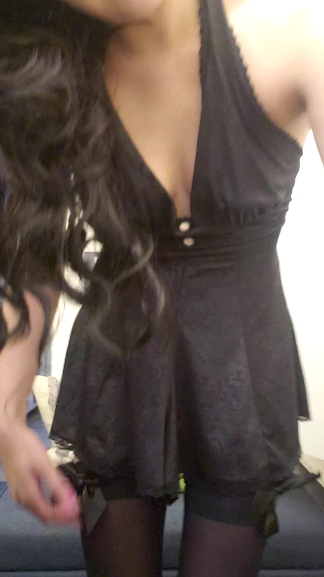 ✨ I can be sweet and flirty, or I can be naughty and slutty 💋 💕 Today, get a free premade with any purchase! ✨