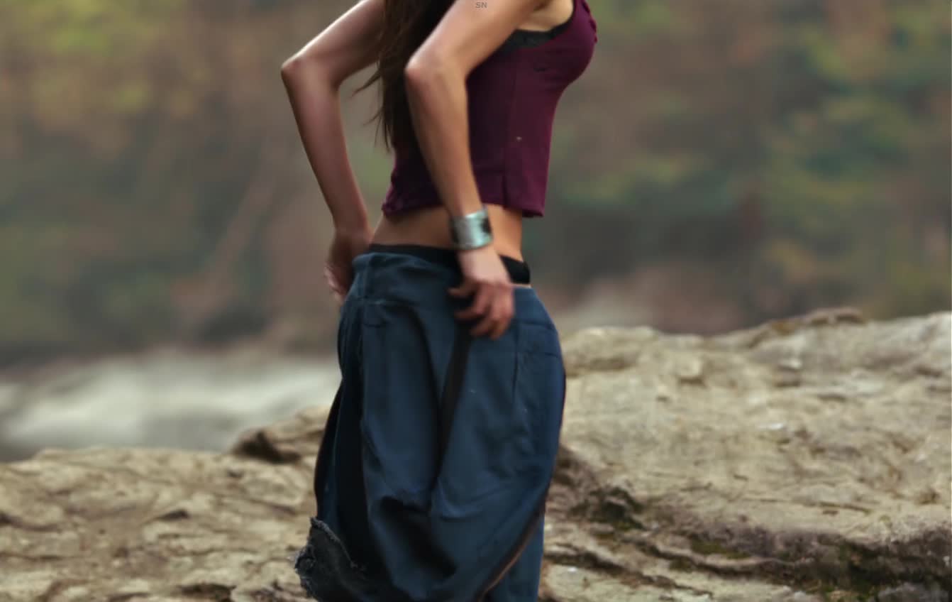 Marie Avgeropoulos tidy back story in 'The 100'