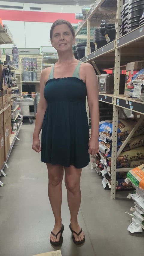 Average 42yo grandma flashing at the local feed store ;)