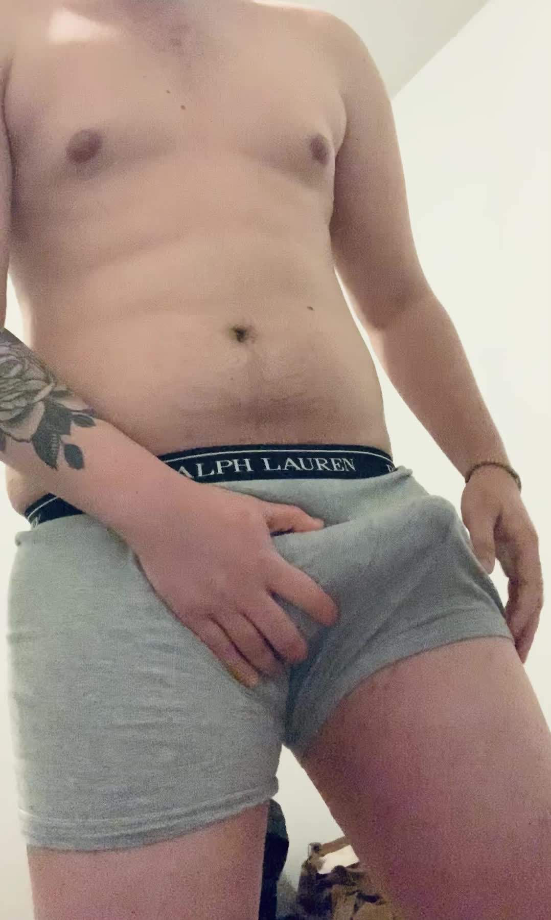😝