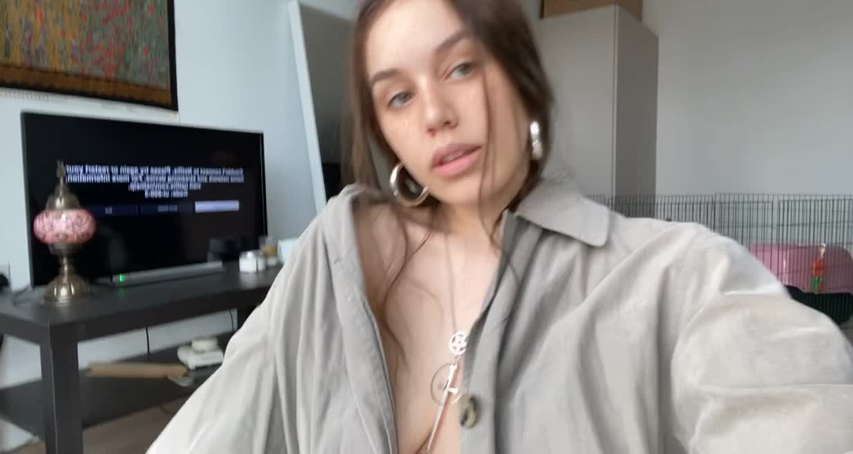 only reddit get to see i’m secretly packing ;)