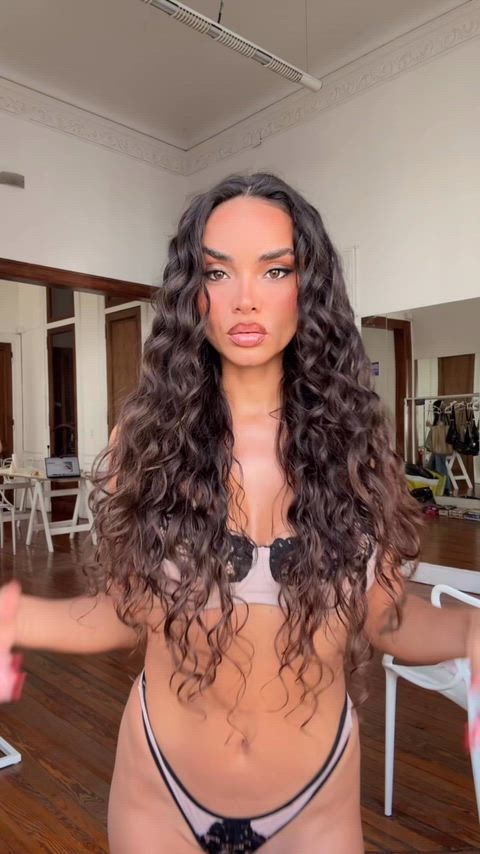 Sending my nudes to the first 99 who say "Hi" (I really send)