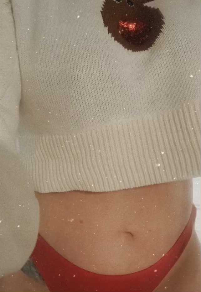 🎄 🎶 Jingle Bells Batman smells my tits ain’t gonna stare at themselves 🎶🎄 Ps. Are y’all getting tired of my videos yet? 🙈
