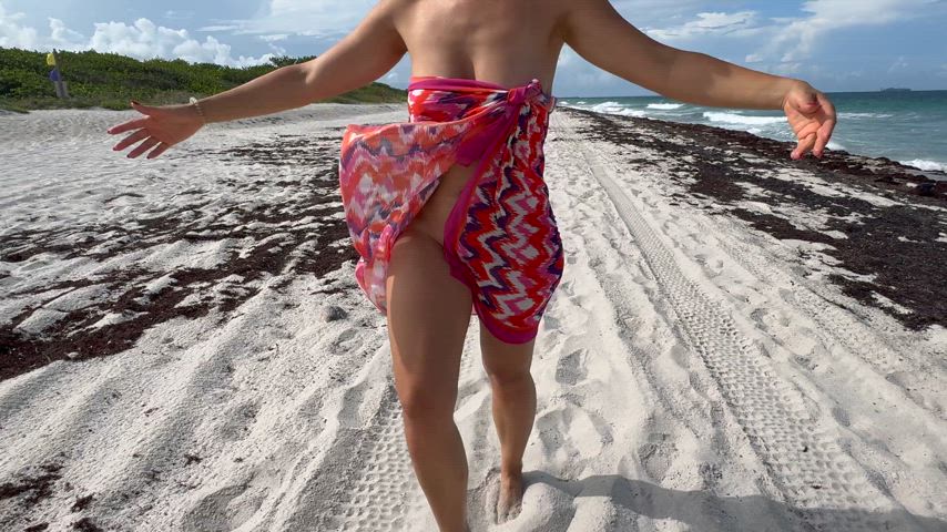 That's the right way to go to the beach