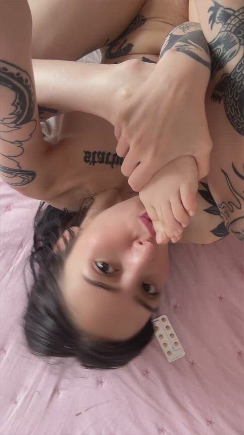 Would you like to suck all the juice out of my toes?