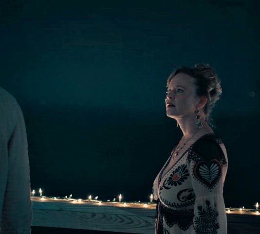 Thora Birch in Mayfair Witches