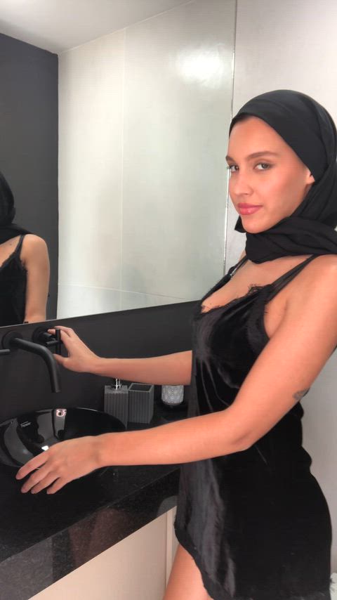 Brown and sexy girl wearing a hijab ;)