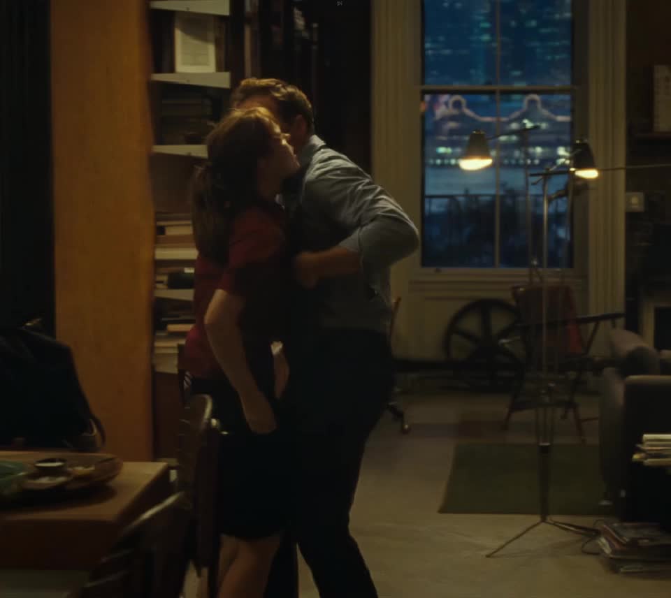 Rachel McAdams panties plot in 