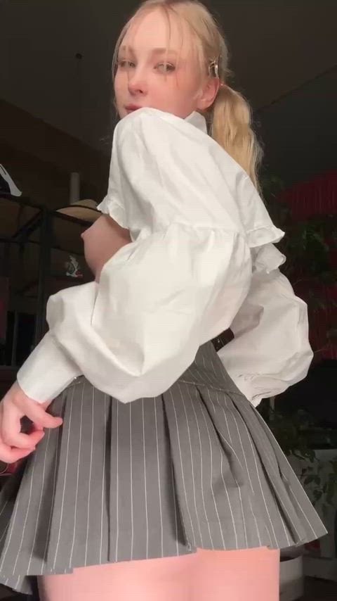 Do older men prefer short skirts?