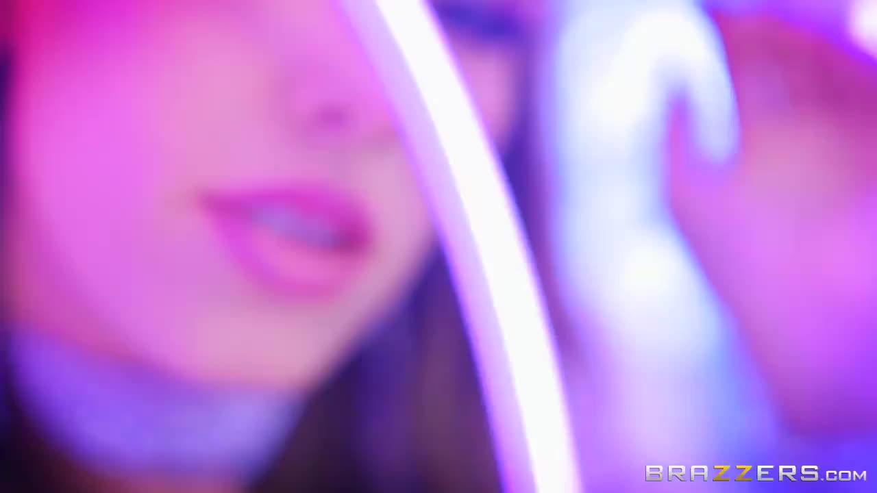 Megan Rain- Make It Rain