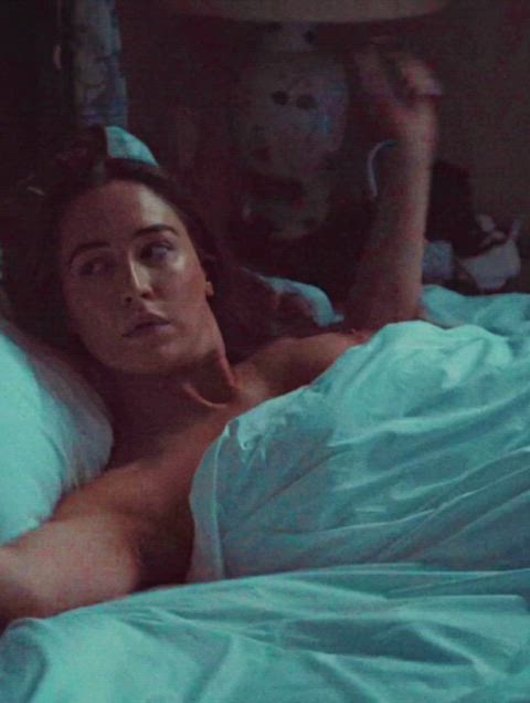 Elsie Hewitt - Industry s03e03 (2024)