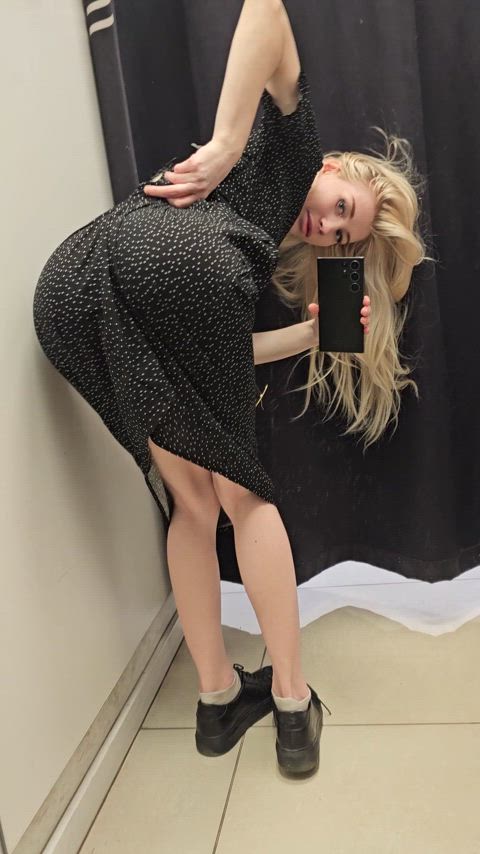 I decided to do something unusual, show my butt in the changing room mirror