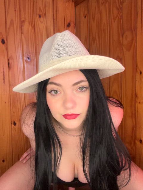 Will you be a good bitch for mommy?