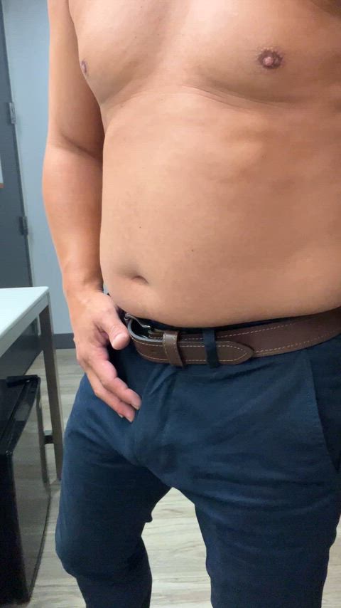 It’s Sunday night and you’re looking at dad bods? [45]