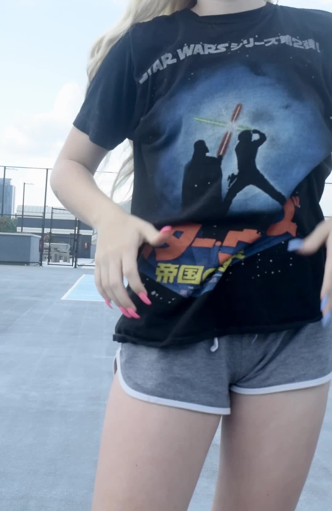 I was so embarrassed, hopefully some neighbor enjoyed my boobies 🙈