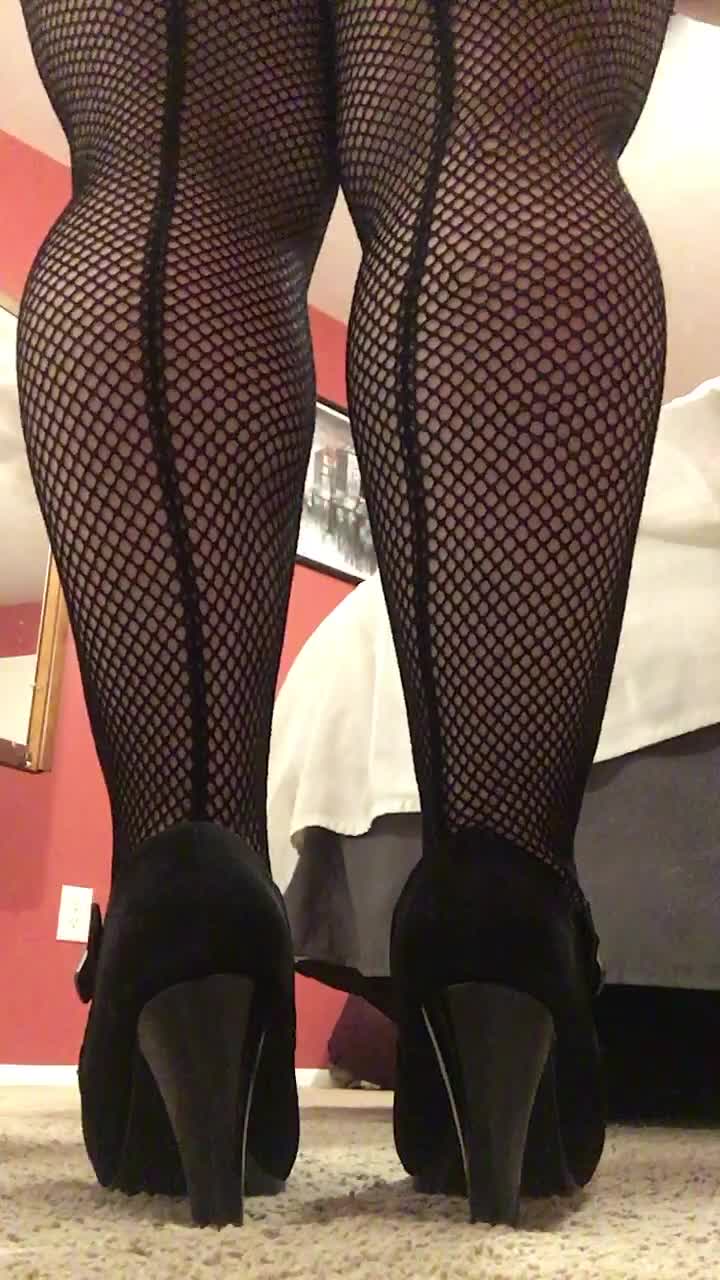 Wondering if I fit the bill of “frog butt” in this video?