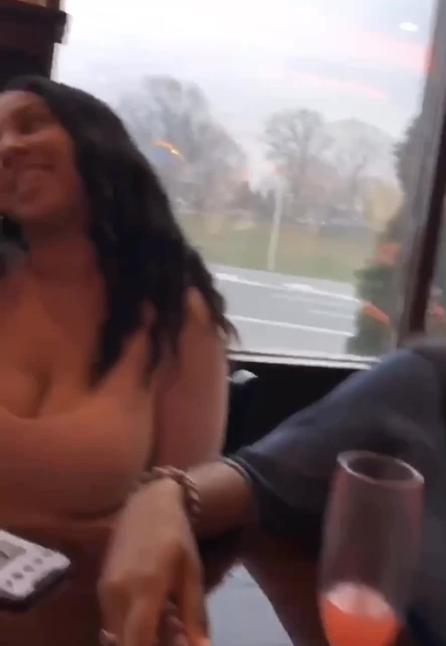 She has never been able to hide those melons