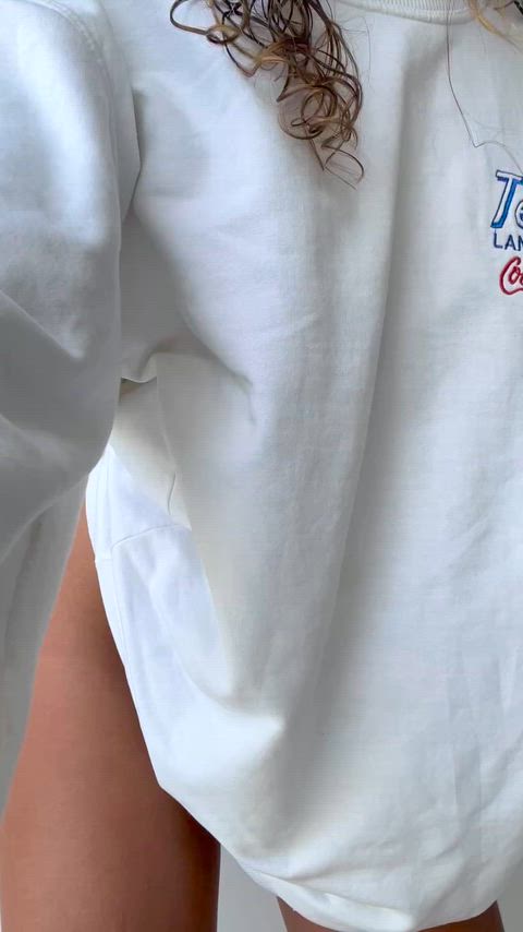 Fit brazilian on a cold day