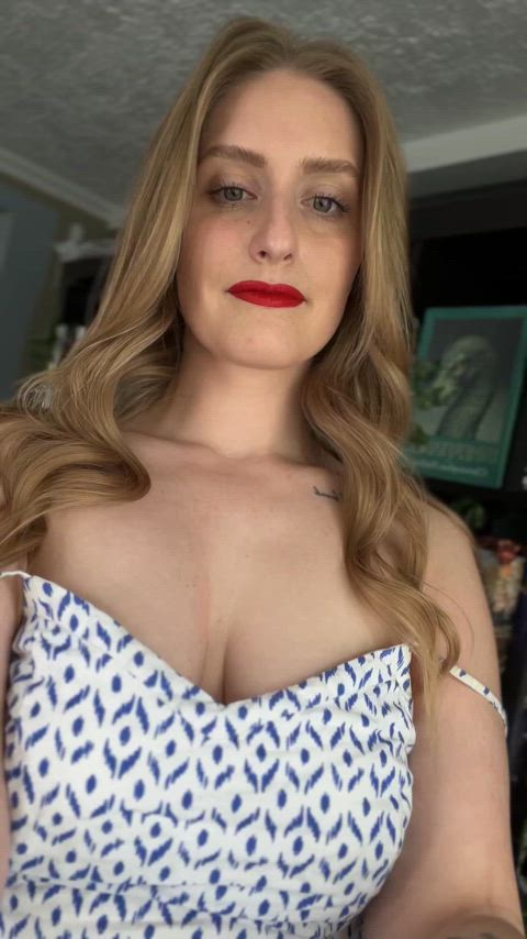 Amateur Big Tits Blonde Boobs NSFW Natural Tits OnlyFans Tits Porn GIF by deedeebabbii