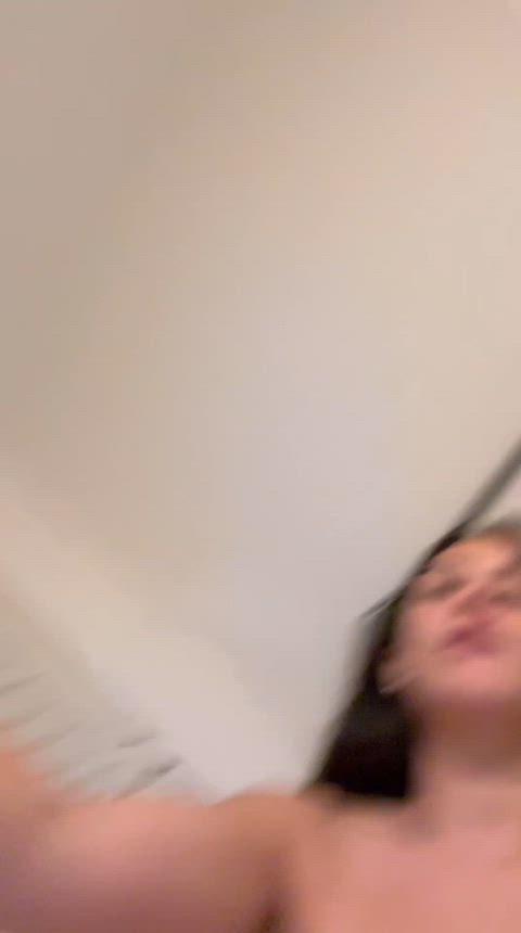 How a latina handles