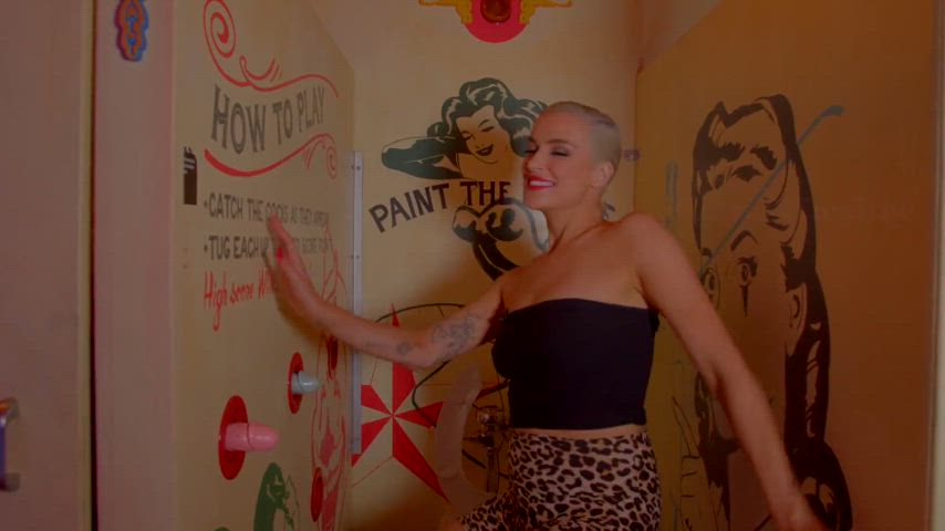 Glory Hole Challenge with Laura Desiree at The Museum of Sex NYC!