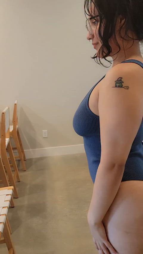 Breakfast is served [f]