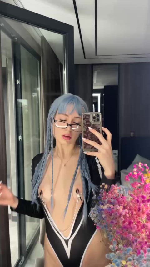 Am I right for the role of your e-girl whore?