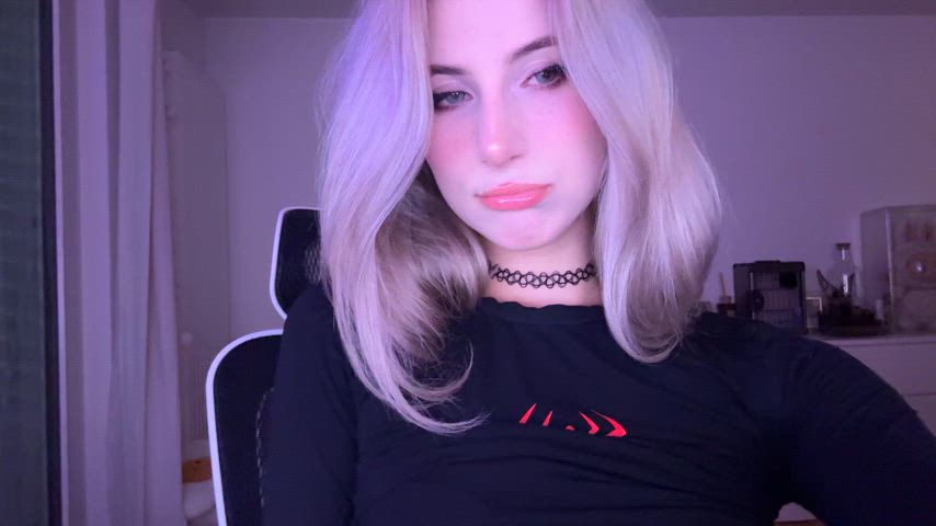 how goth gf material looks like