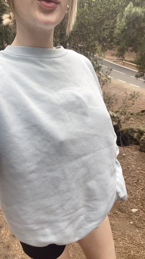 Looking for a new hiking buddy 😜