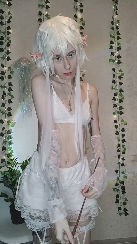 I'm your hot little elf 😍 Your lustful queen who can't get enough 👸 Your succubus mistress keeping you on a leash 😈 Or just an anime girl who wants to take you in her mouth 😜 Let me know your choice 👇🎁 thumbnail