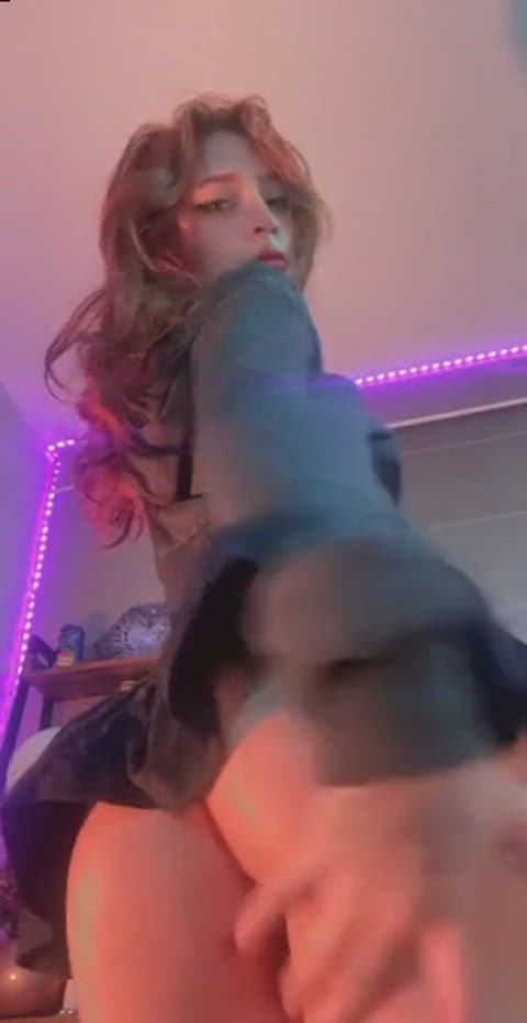 first word that comes to mind or should my booty let twrk on your lap?