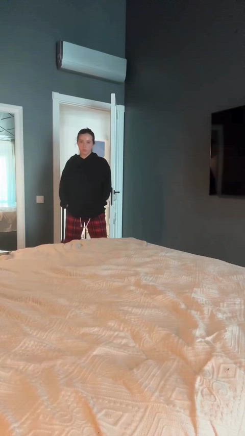 That’s my kind of Elf On the Shelf! Sexy Adorable!💋