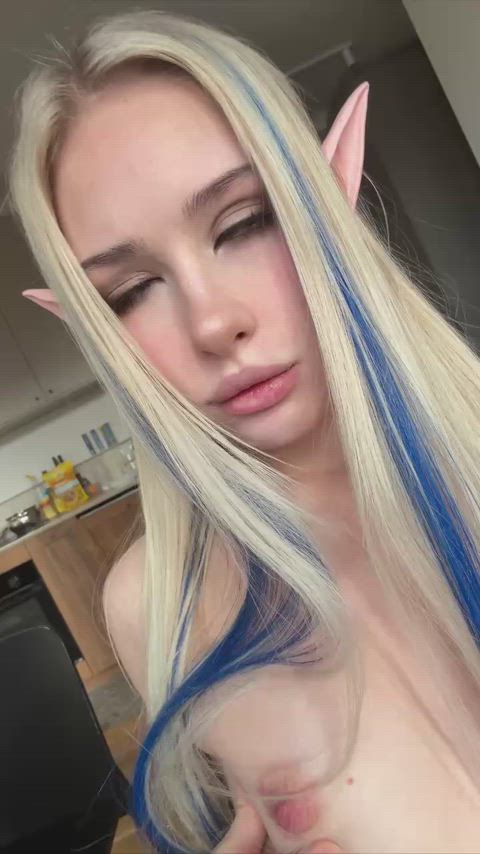 Would you fuck this slutty elf?