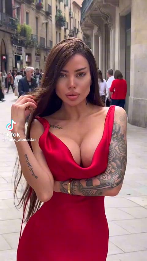 @miss_alenastar