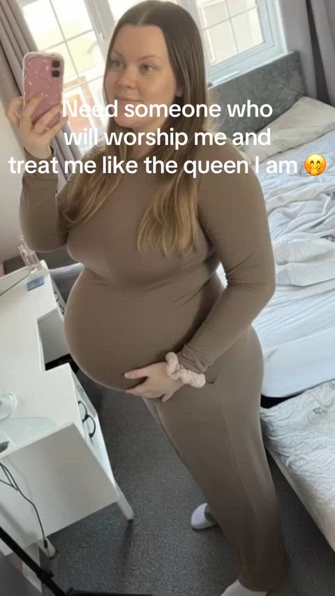 Almost 9 months preggo my belly is about to explode