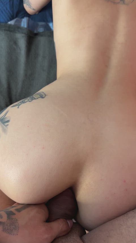 Someone’s enjoying this juicy ass… lucky boy