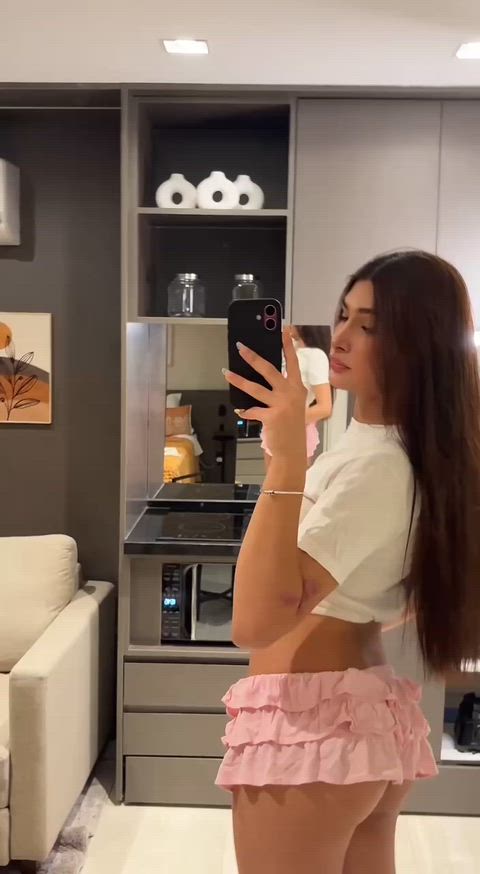 just turned 18 and am horny as hell