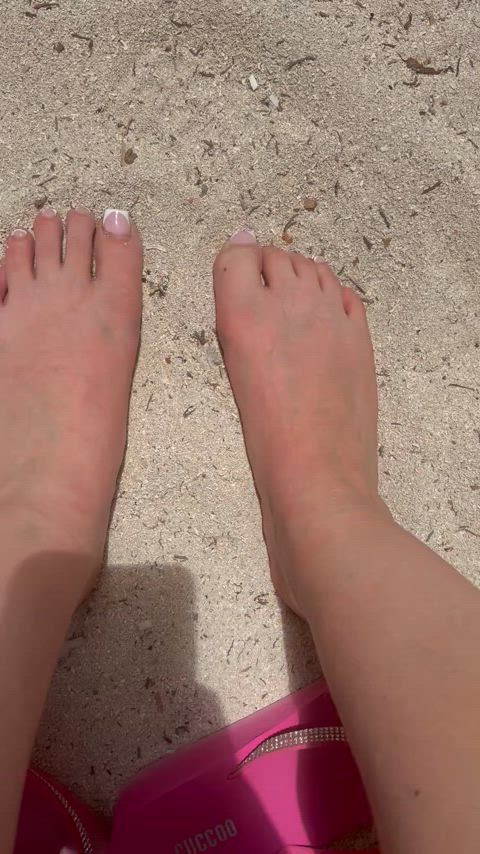 Whose gonna clean my wet sandy feet ? I wanna hear the sand crunch between your teeth so I can laugh