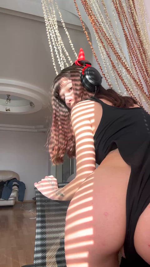 This greedy ass is starving and ready to eat you, daddy