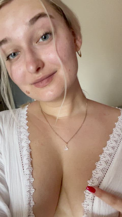 Get 1 video for subscribing to Onlyfans 🎁 thumbnail