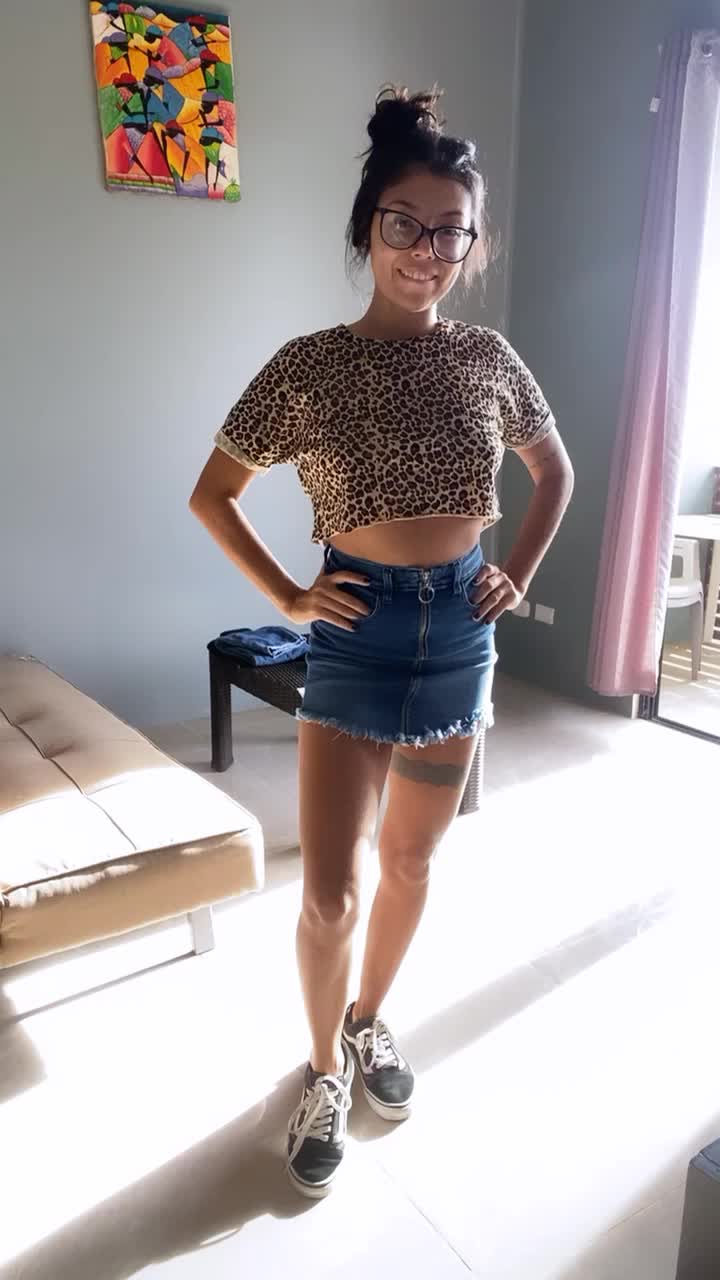 I can be both, which one do you prefer? 💕💕