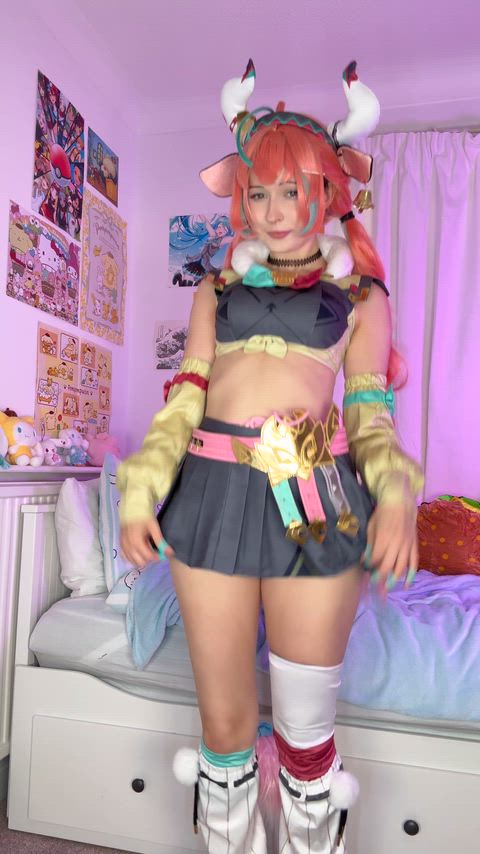 Varesa Shows Off Her Body~ (Cosplay by SushiBunniii)
