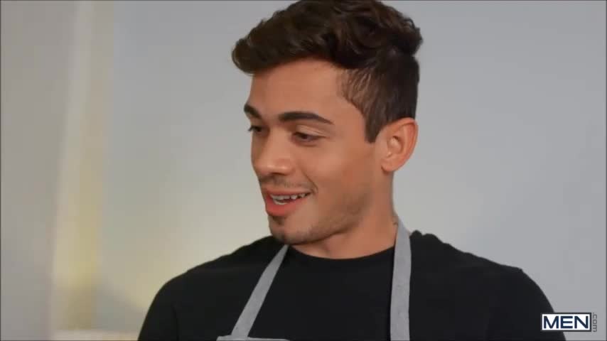 William Seed Gets Sneaky Blowjob By The Naked Chef