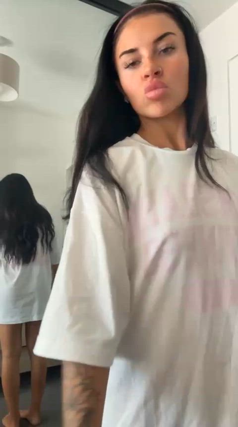 Yes, it’s tinyy.. and yes, it claps harder than u think