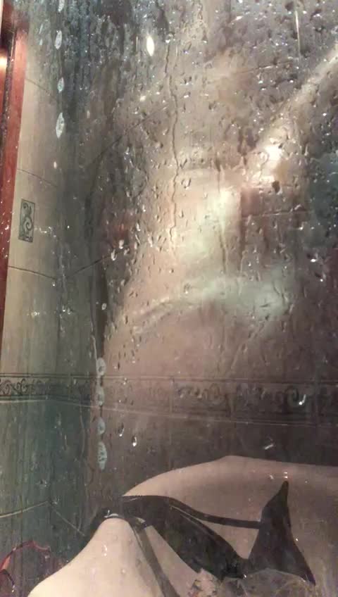 Washing my ass 🤣 I wish it was you tho 🥺