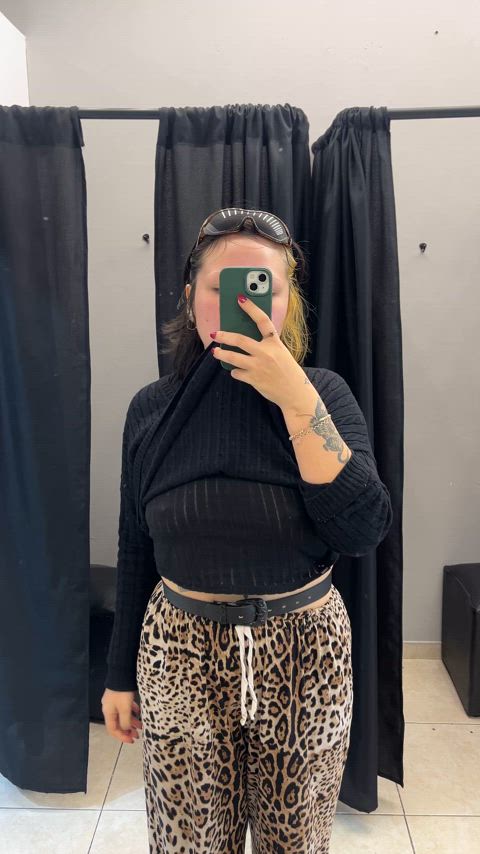 I went to a Store and tried this belt, wdyt? 🌚