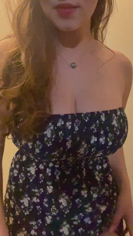 Amateur Asian Big Tits Boobs Brunette Huge Tits Natural Tits OnlyFans Solo Tits Porn GIF by lamsinka89