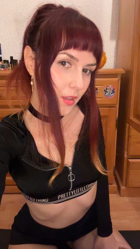 This 32 year old redhead milf has everything your cock lacks