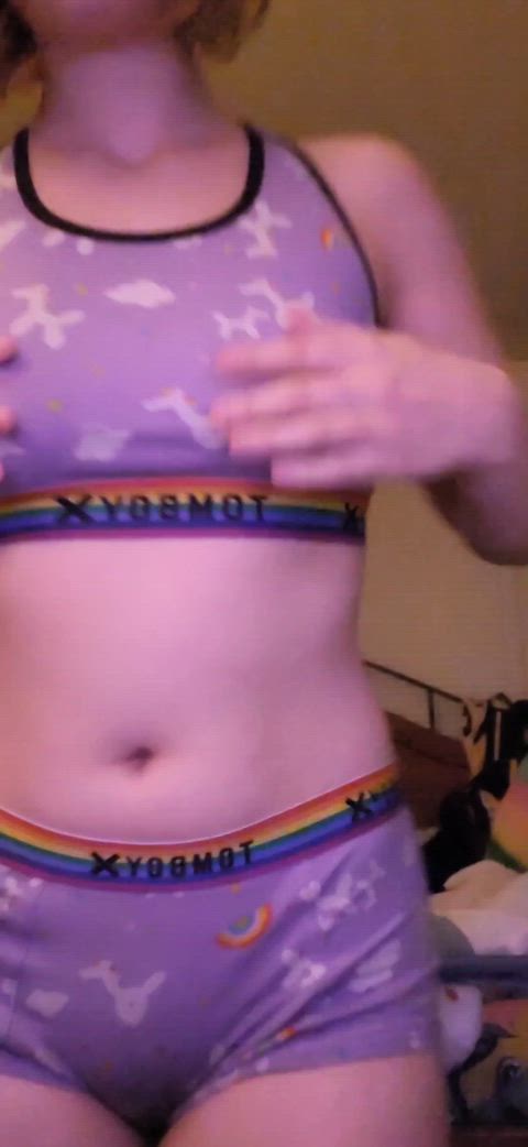 A cute underwear set from one of my favorite companies, hope you enjoy, hehe!